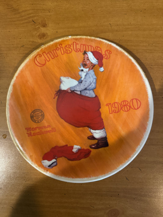 Knowles Norman Rockwell "Scotty Plays Santa" 8.25" Wide Collector's Plate #17651B