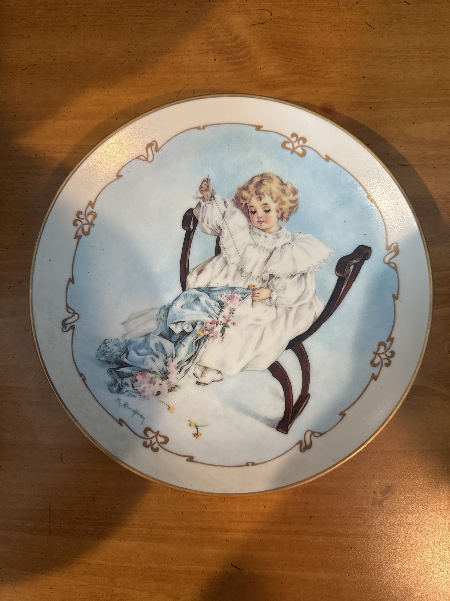 Little Ladies by Maud Humphrey Bogart The Seamstress 8.5" Plate # 1368B