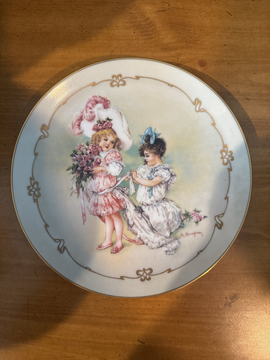Little Ladies by Maud Humphrey Bogart Playing Bridesmaid 8.5" Plate # 4017A