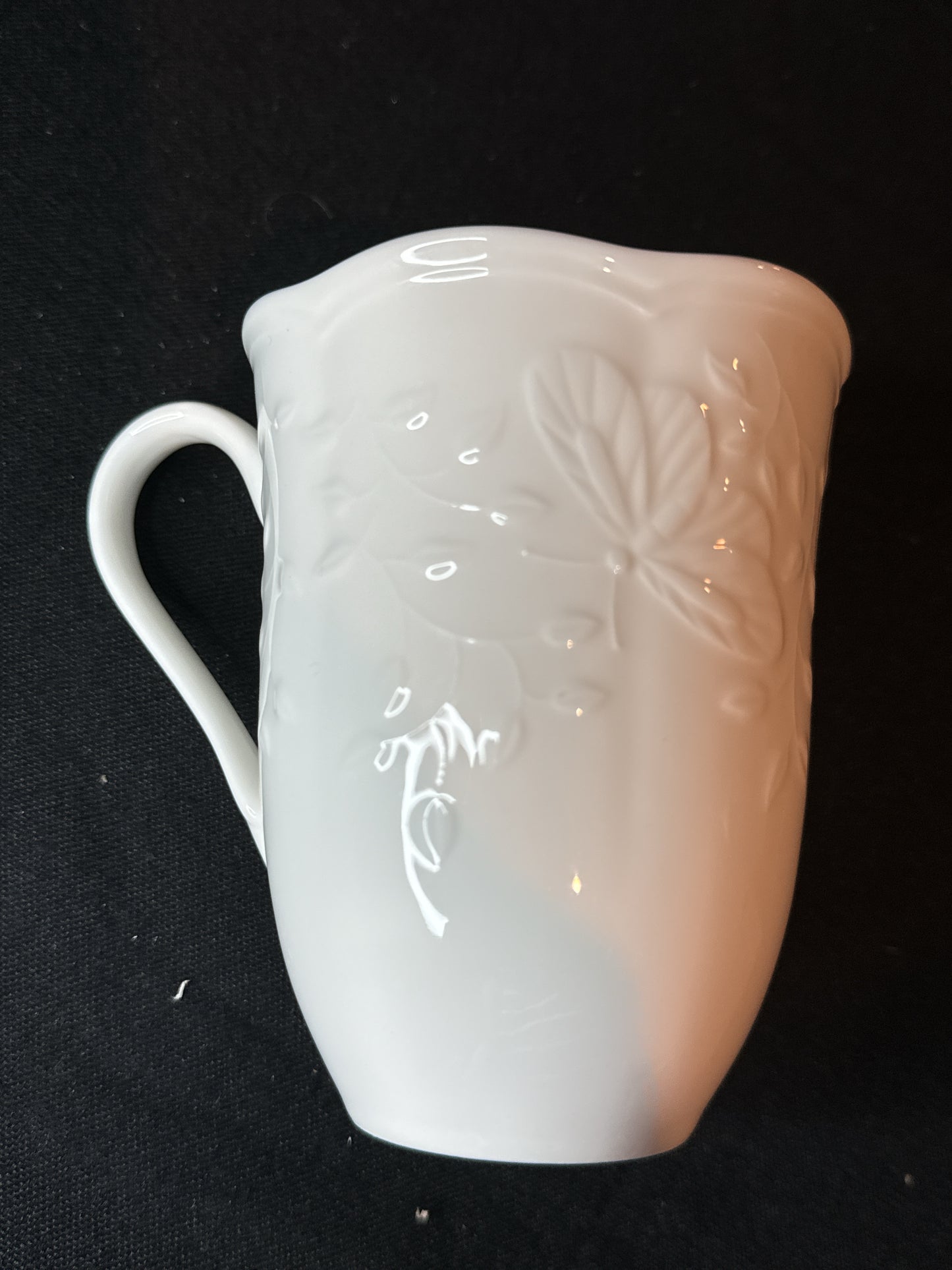 Set of 4 Lenox Butterfly Meadow Cloud Coffee Mugs Embossed Butterfly Scene 12 oz