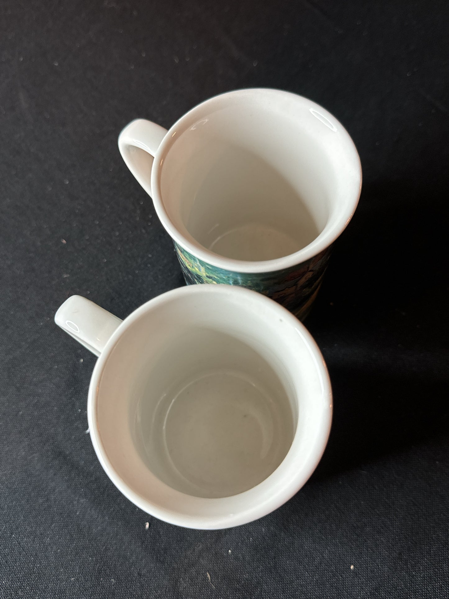 Pair of Thomas Kincade Coffee/Tea Cups 8oz 4" Tall Lamplight Village 1995 Stillwater Cottage 2005