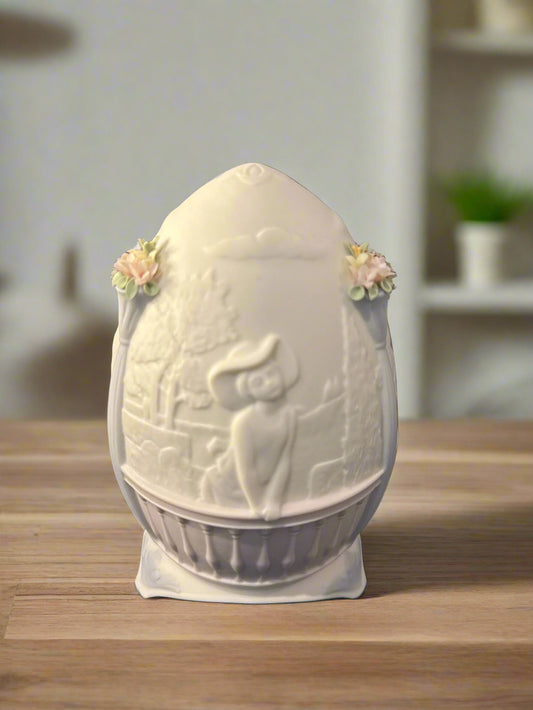 Lladro Garden Stroll 1998 Annual Egg Porcelain 5.25" Tall In Box