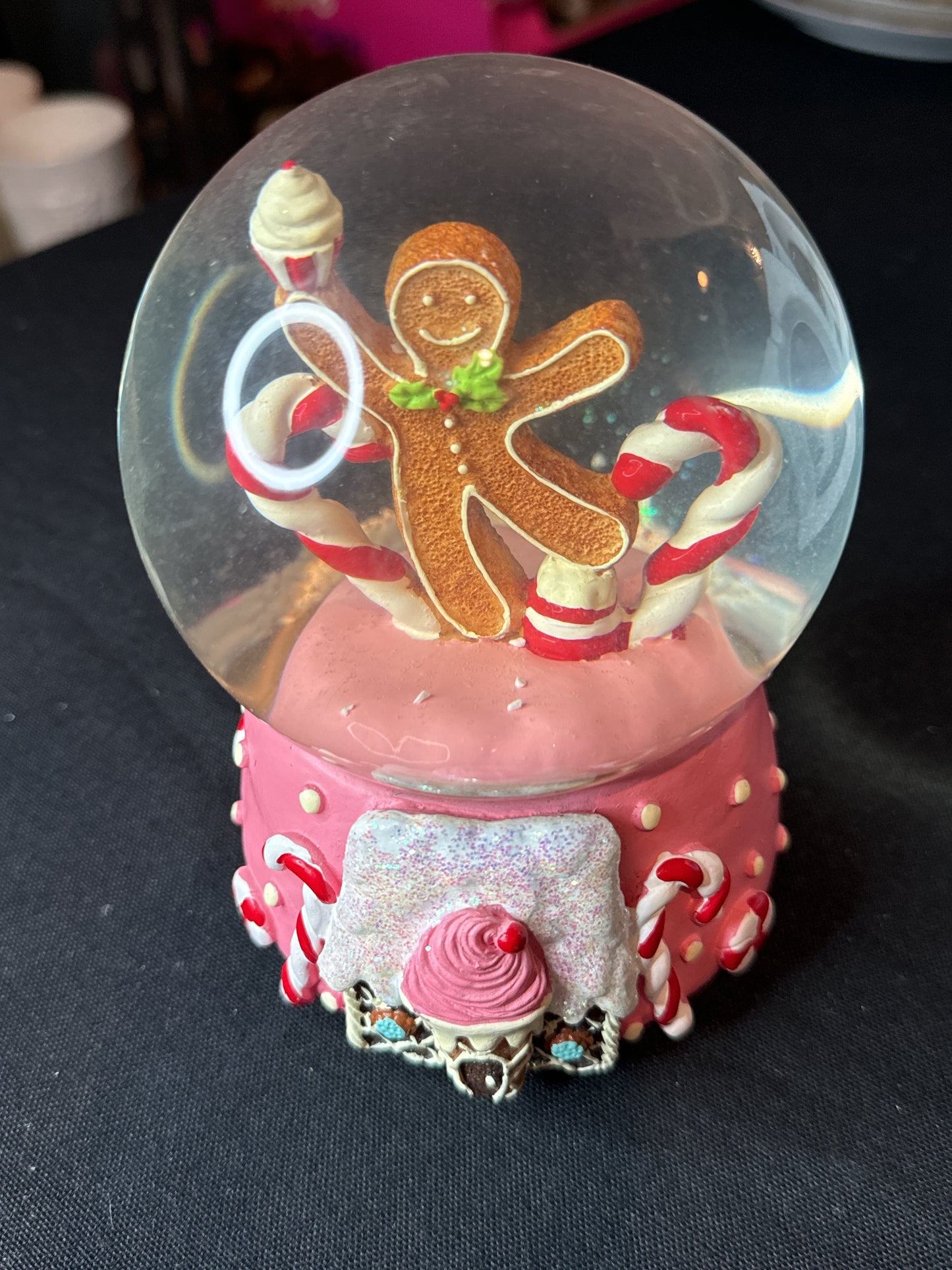 North Pole Trading Co. Gingerbread Man Musical Snow Globe "12 Days of Xmas" New in Box