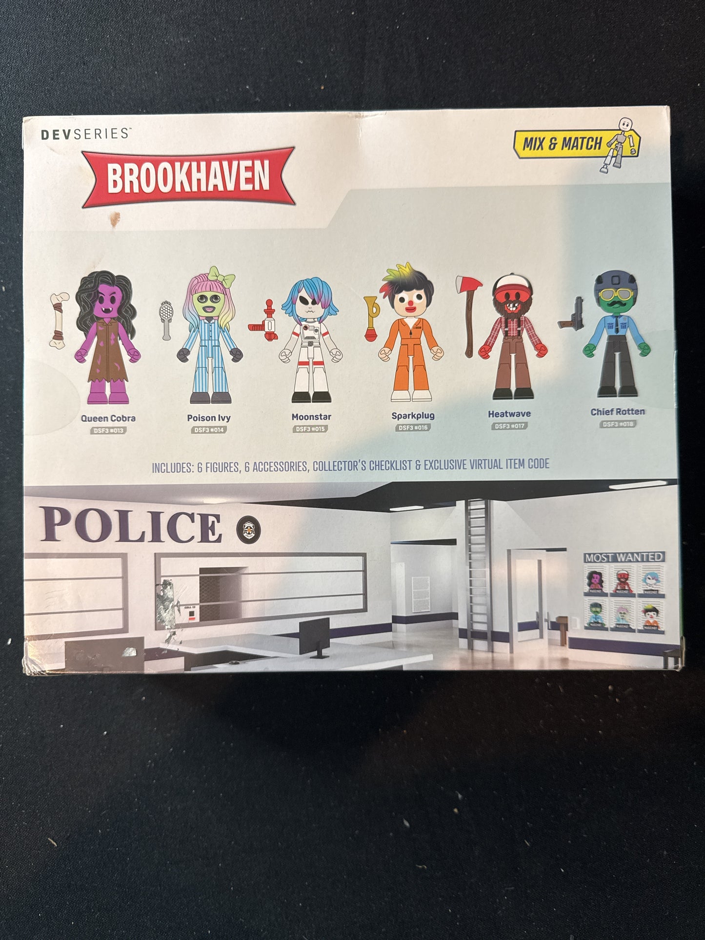 Roblox DevSeries Brookhaven's Most Wanted 6 Action Figures Mix and Match Pieces + 6 Pieces