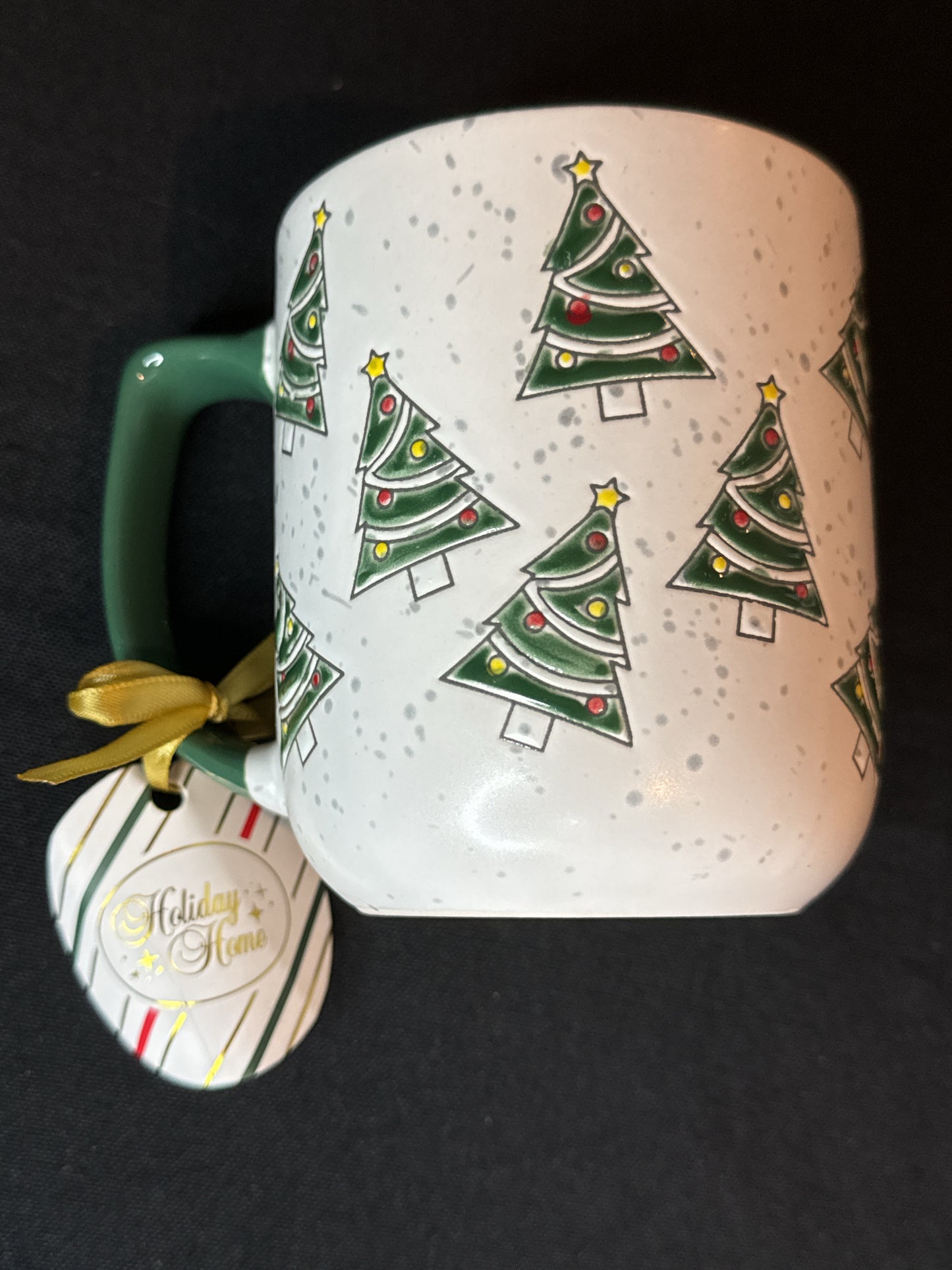 Christmas Tree Coffee Mug with Red Interior and Christmas Tree Emblem Inside 14oz 4.25" Tall New