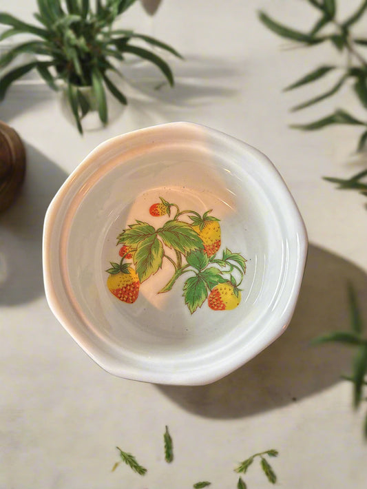 Royal Worcester Evesham Oven to Tableware Strawberry and Butterflies Ramekin 2" x 4"