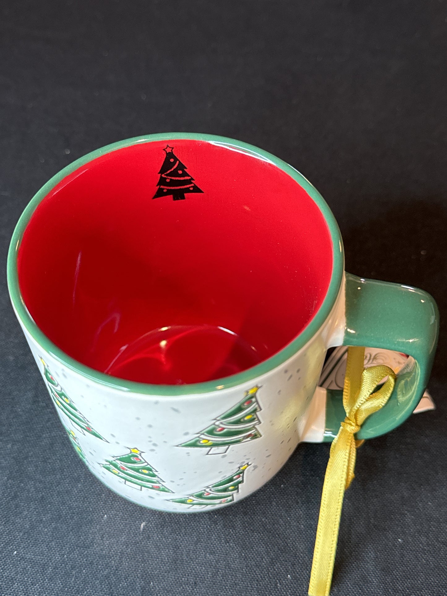 Christmas Tree Coffee Mug with Red Interior and Christmas Tree Emblem Inside 14oz 4.25" Tall New