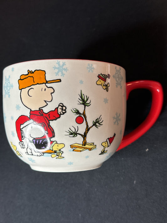 Hallmark Peanuts Charlie Brown Snoopy "Holiday Happiness Just Add Friends" Coffee Soup Cup