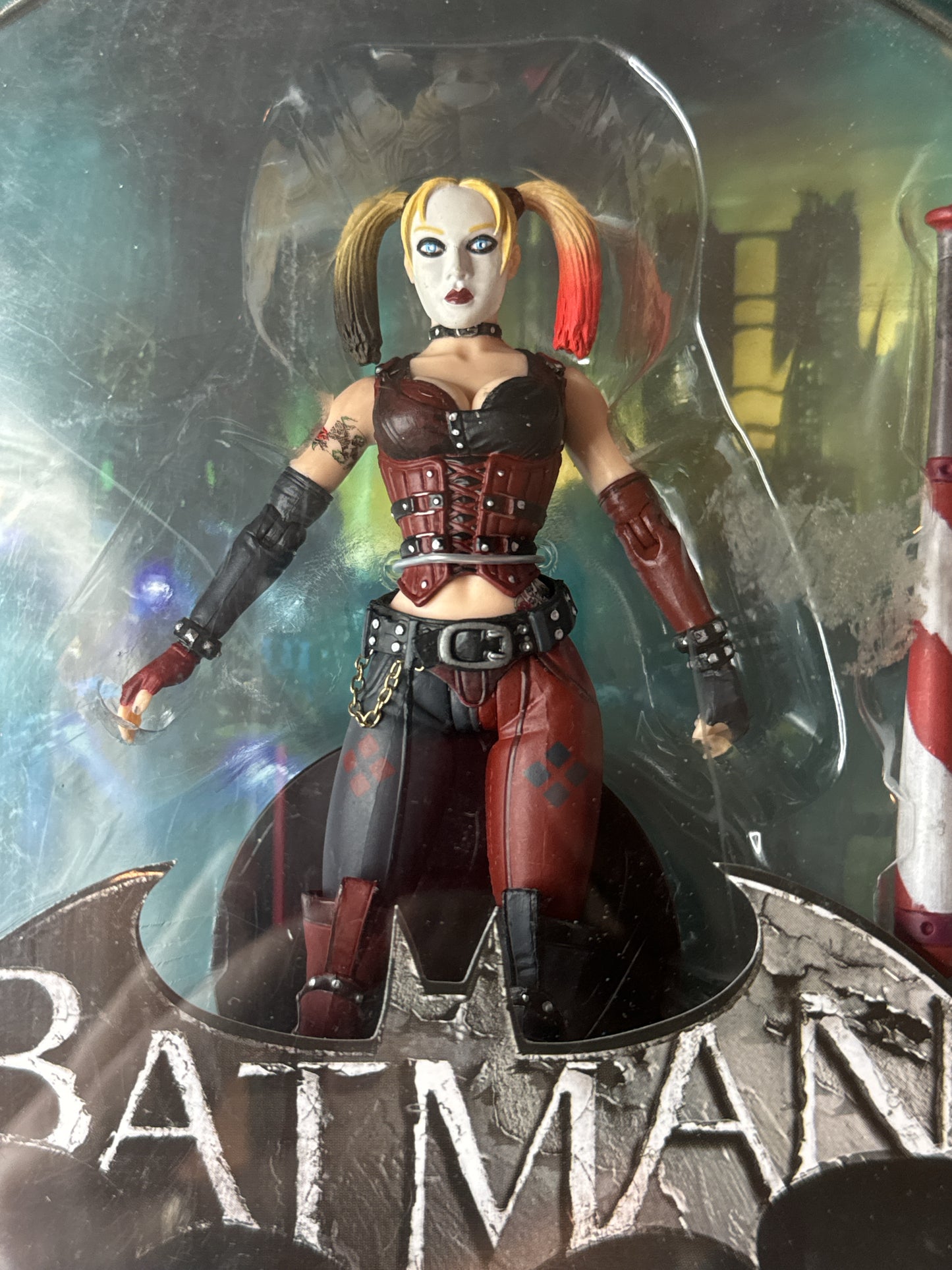 DC Direct Batman: Arkham City: Series 1: Harley Quinn Action Figure New Sealed in Box
