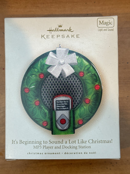 Hallmark Keepsake Ornament 2007 It's Beginning to Look a lot Like Christmas MP3 NIB Works