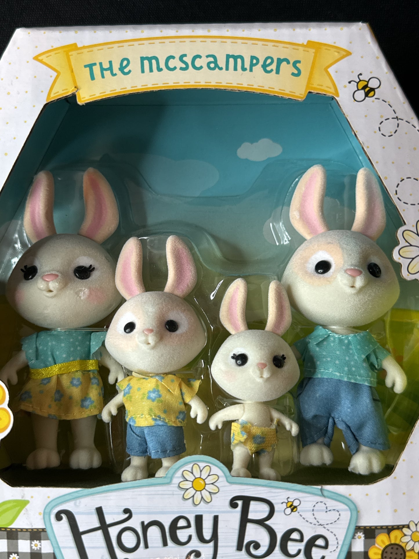 Honey Bee Acres The McScampers Rabbit Family New in Box