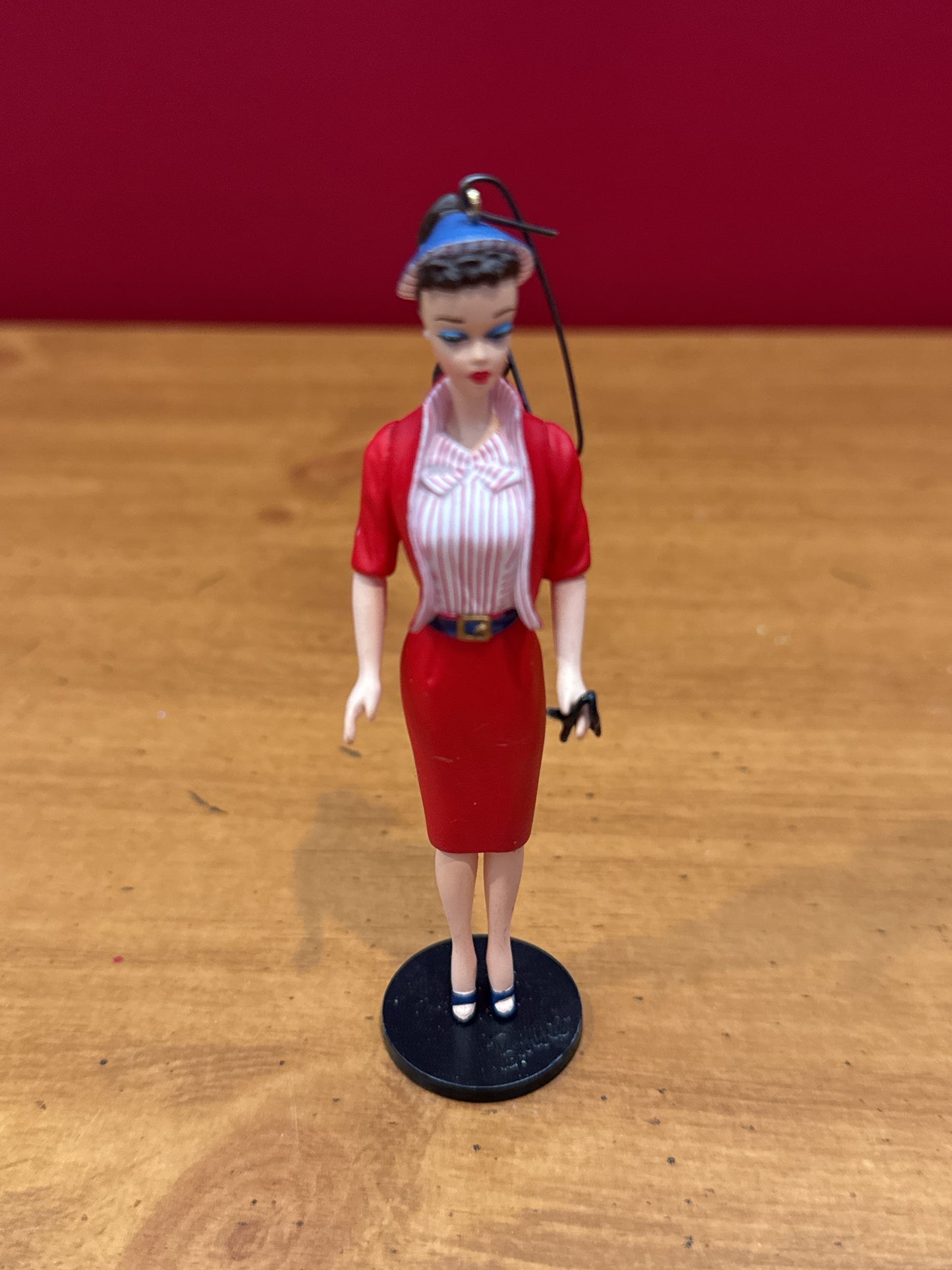 Hallmark Keepsake Ornament #8 in Series Barbie Busy Girl Fashion Portfolio 2001 New in Box