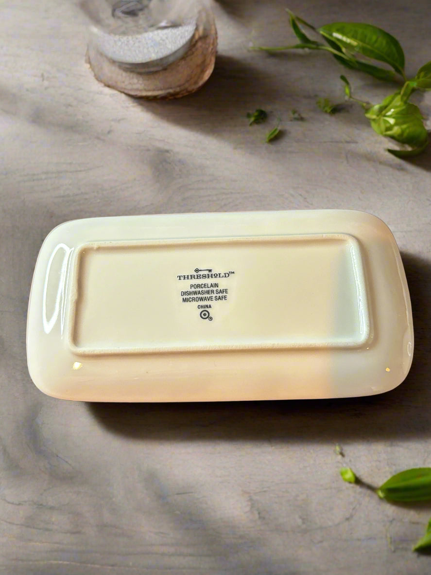 Threshold White Porcelain Covered Butter Dish 1 Stick Looks Unused No Chips or Cracks