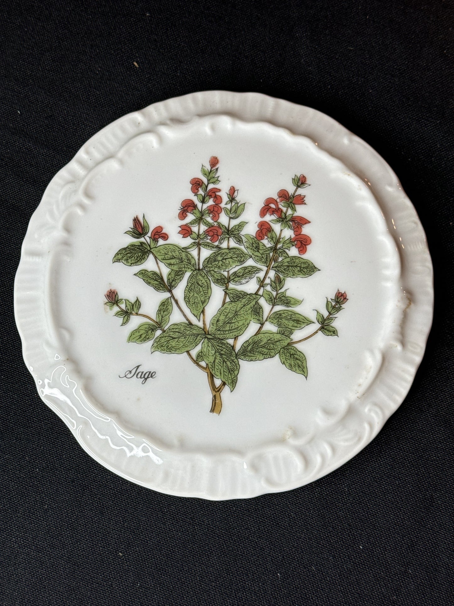 Andrea by Sadek "Sage Plate Trivet" Made in Japan Ceramic #8187 6.25" Diameter