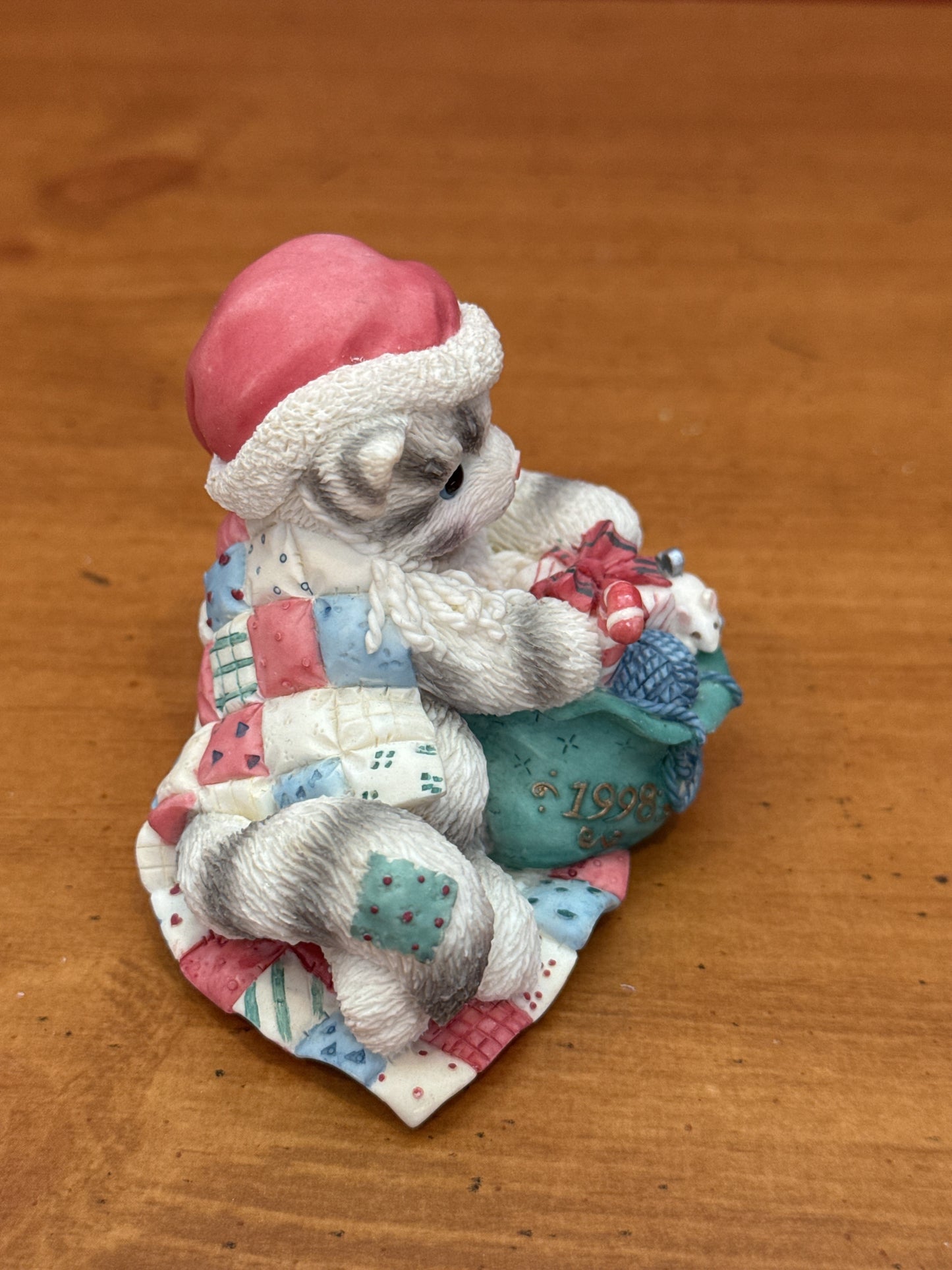 Calico Kittens Figurine Enesco 1998 Christmas Santa Paws New in Box