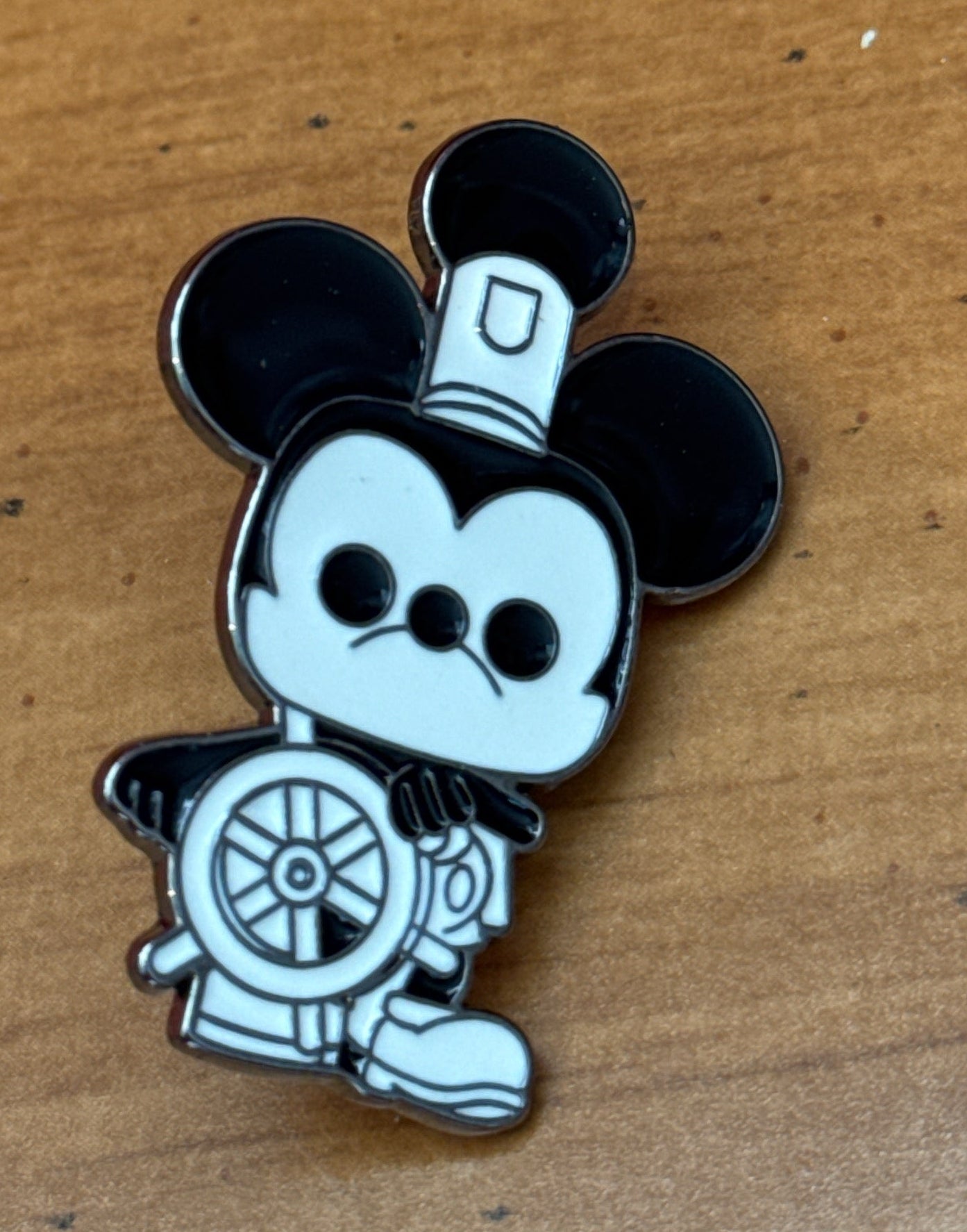 Metal Enamel Pin Disney Mickey Steamboat Willie Black & White Classic Small