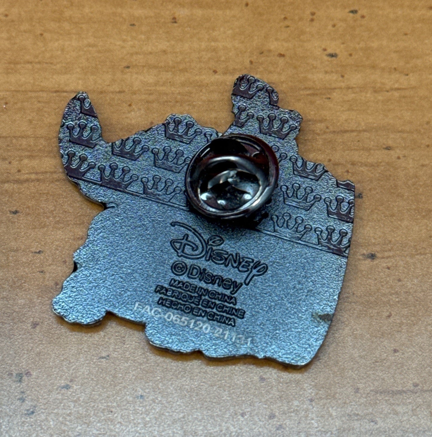Disney Pin 150872 Loungefly Surfboard Stitch Lilo and Stitch Summer Mystery Metal Enamel Pin
