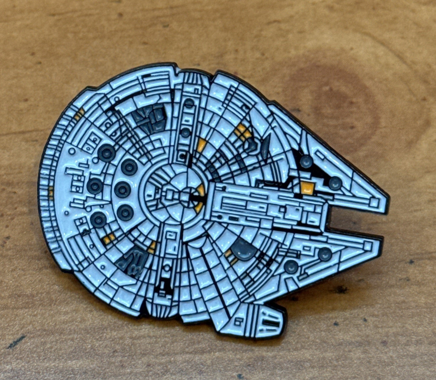 Star Wars Millennium Falcon Metal Enamel Lapel Pin Small