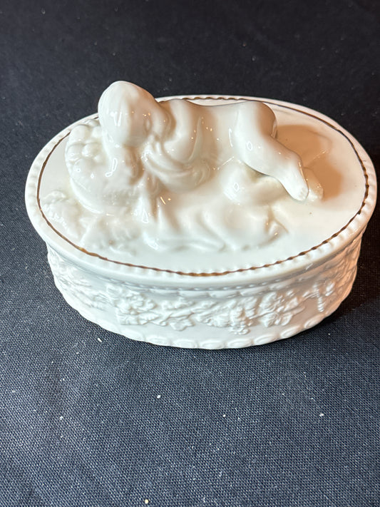 Belleek White Porcelain Trinket Box w/ Sleeping Baby, Cherub 1993-1997 Blue Mark Bottom