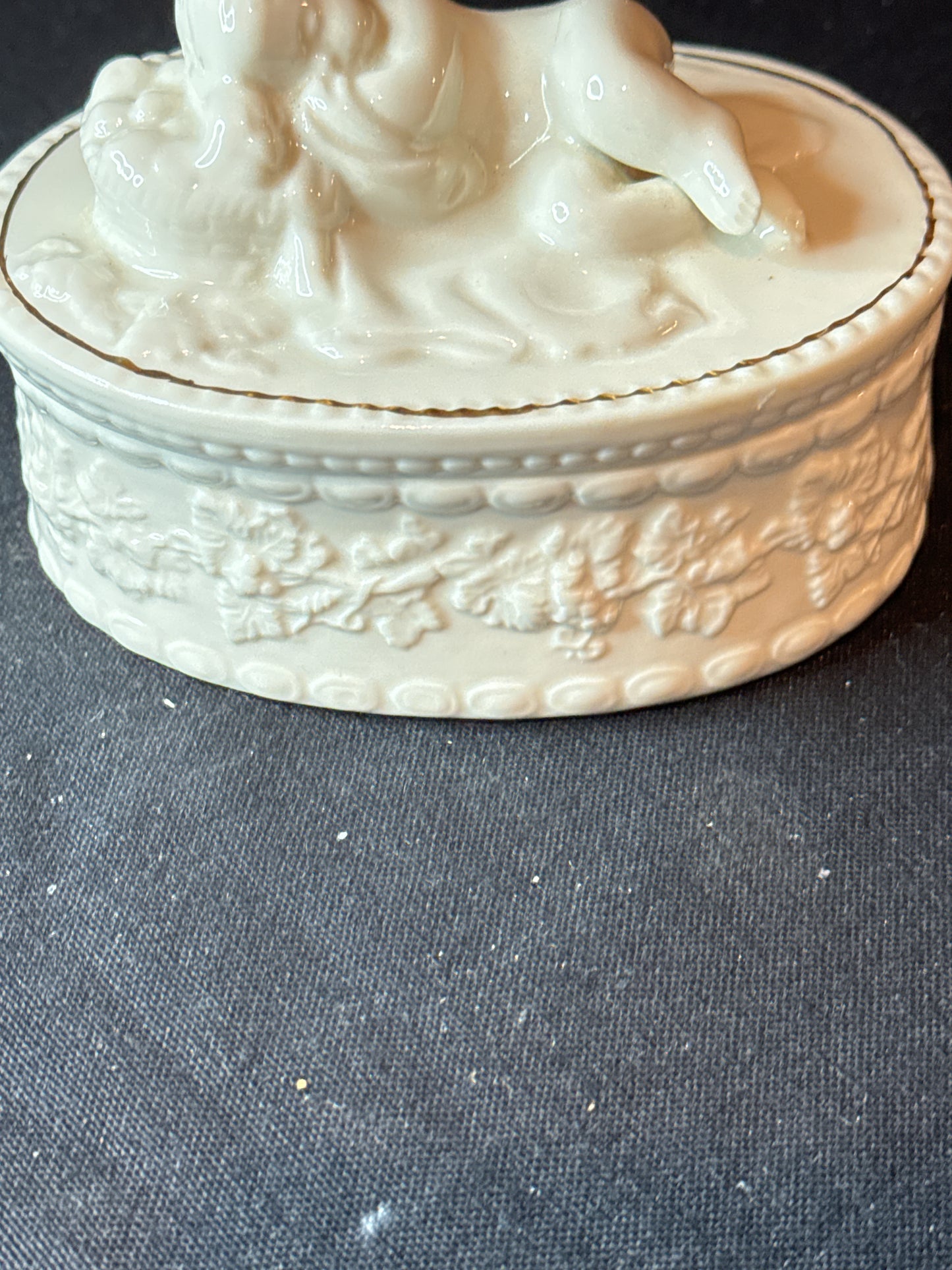 Belleek White Porcelain Trinket Box w/ Sleeping Baby, Cherub 1993-1997 Blue Mark Bottom