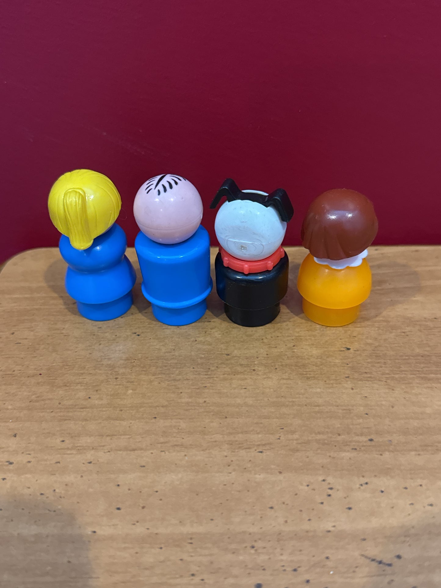Vintage Fisher Price Little People Set of 4 Figures Mom/Dad/Dog/Child