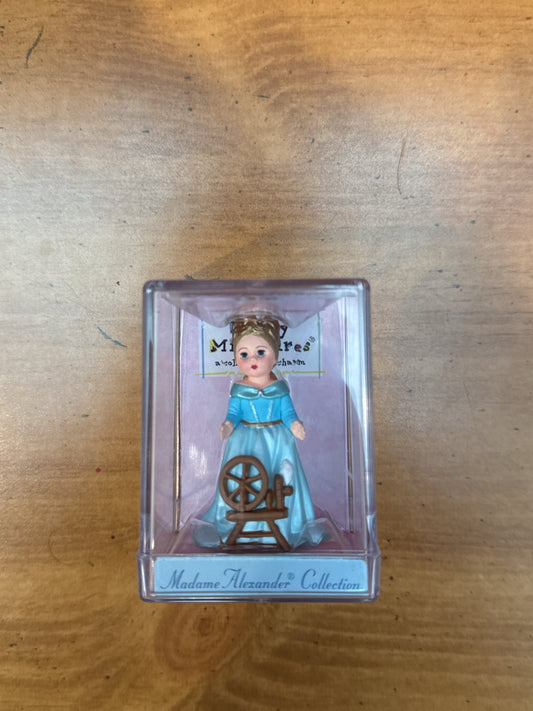 Hallmark Madame Alexander Collection Merry Miniatures Sleeping Beauty 2001 New in Box