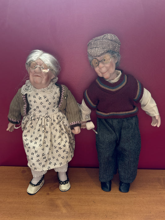 Vintage Old Grandma & Grandpa Dolls Porcelain Faces w/ Rocking Chairs & Accessories