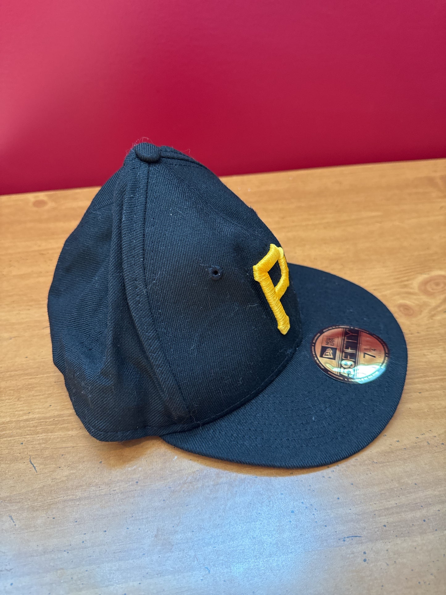 Pittsburg Pirates MLB New Era 59Fifty Sports Hat Cap Black Yellow 7 1/4 Fitted Hat
