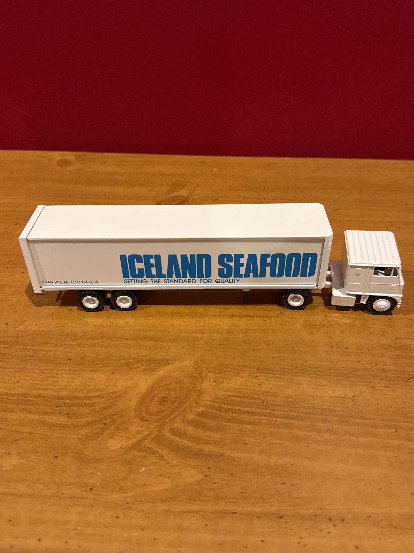 Iceland Seafood Camp Hill, PA 1986 Winross Truck New in Box
