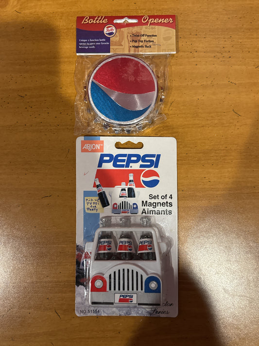 New Pepsi Magnet Bottle Cap and New Set of 4 Magnet Aimants New in Package