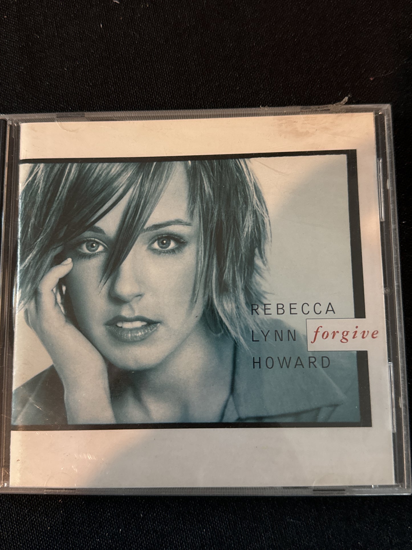 Women of Country 4 CDs Rebecca Lynn Howard, Dixie Chicks, Trisha Yearwood, Sara Evans