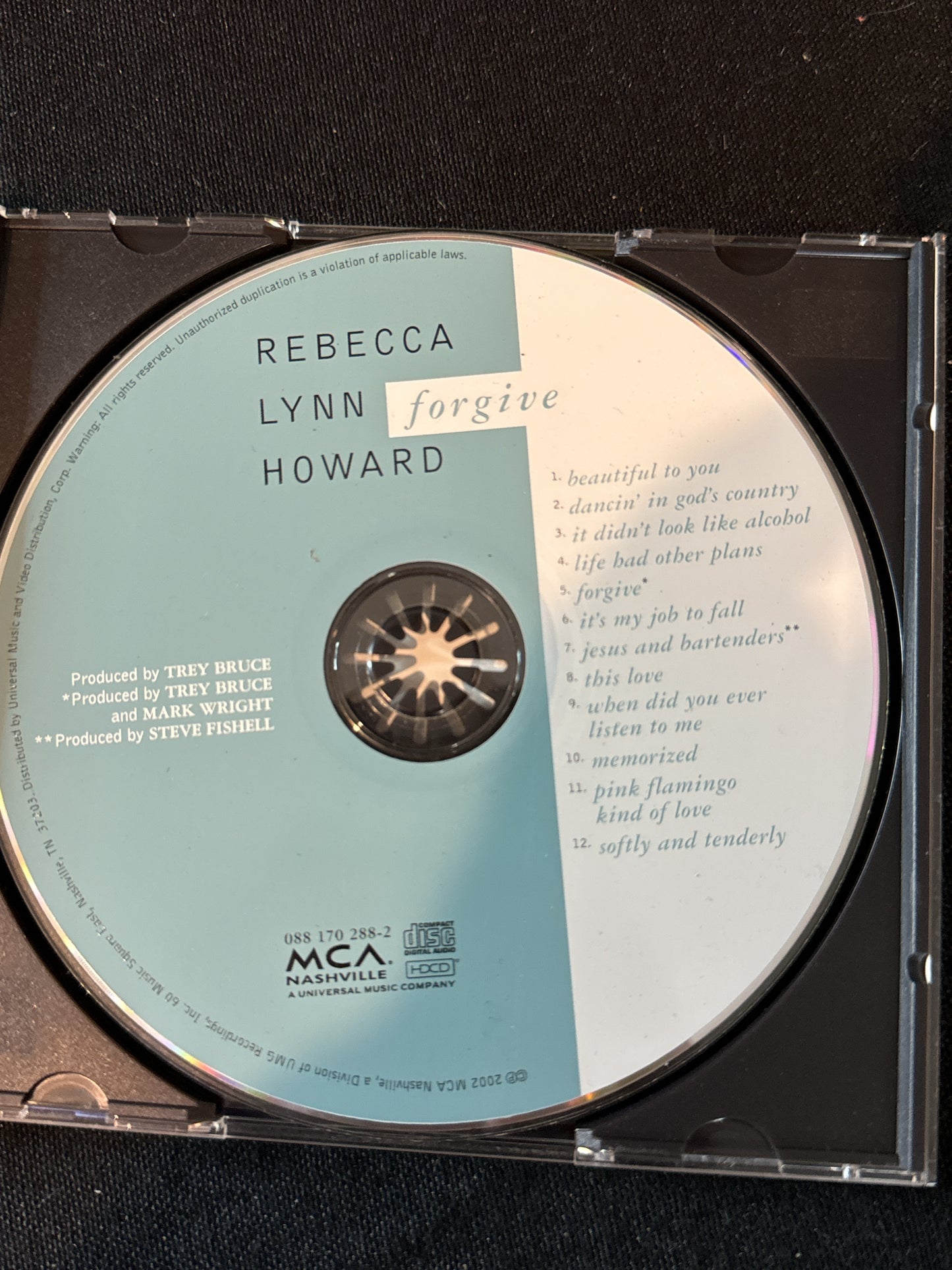 Women of Country 4 CDs Rebecca Lynn Howard, Dixie Chicks, Trisha Yearwood, Sara Evans