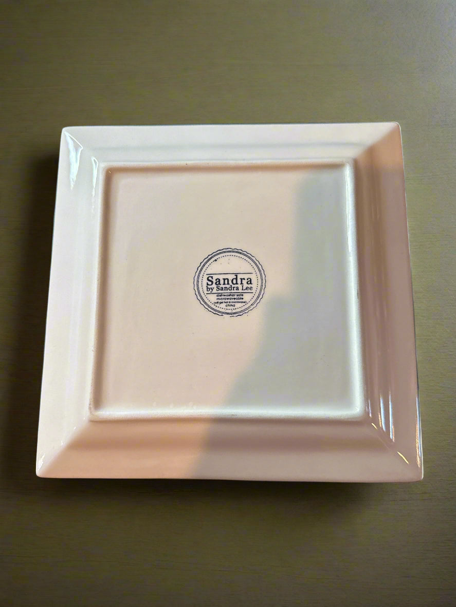 Sandra Salad Plate 8 1/8" Wide by Sandra Lee (Damask)