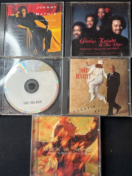 Smooth Music 5 CDs Tony Bennett, Gladys Knight, Johnny Mathis, Three Dog Night, Misc