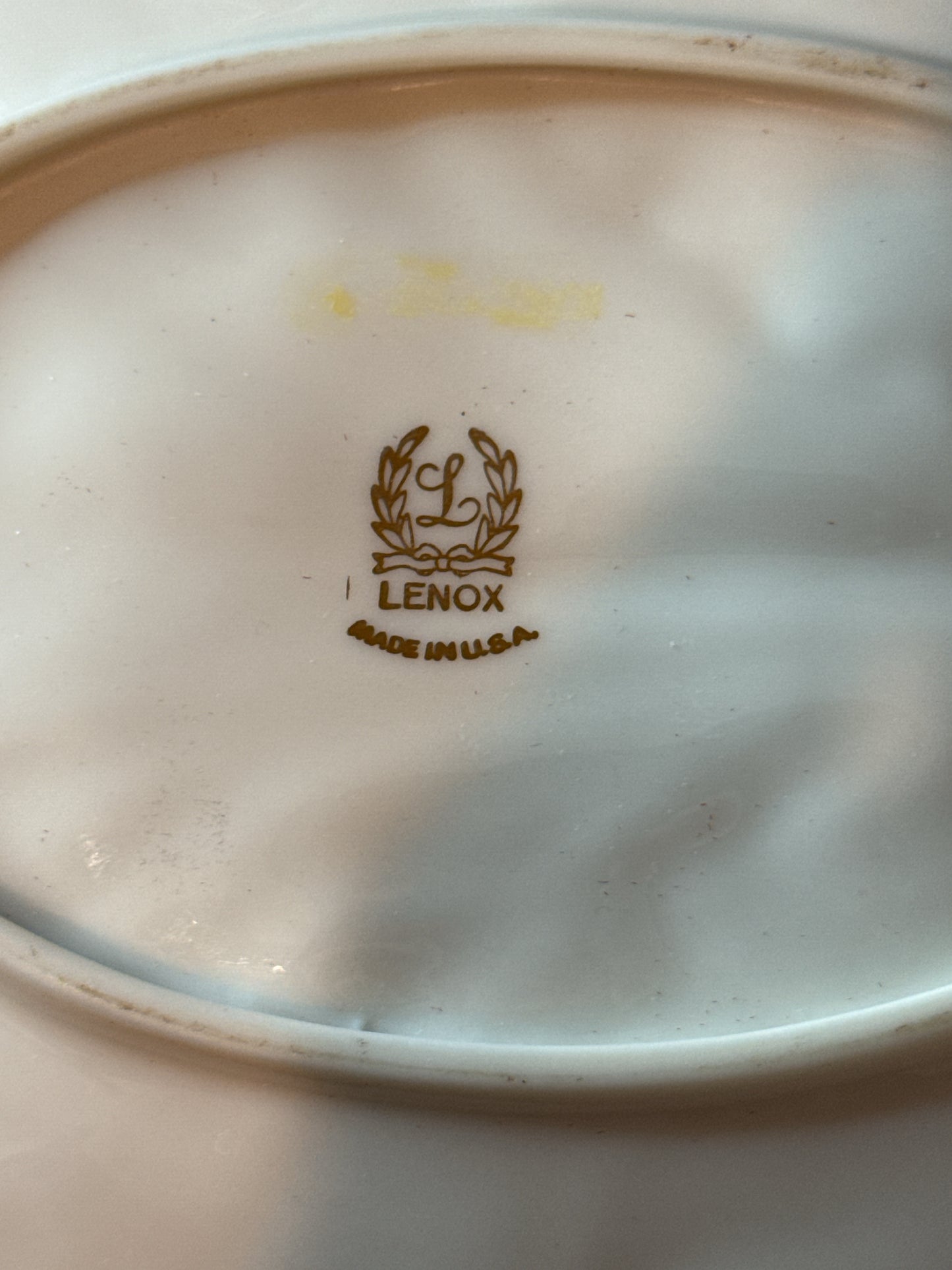 Vintage 14" Lenox Ivory 24k Gold Trim Cabbage Leaf Serving Bowl Centerpiece 9.5" Wide