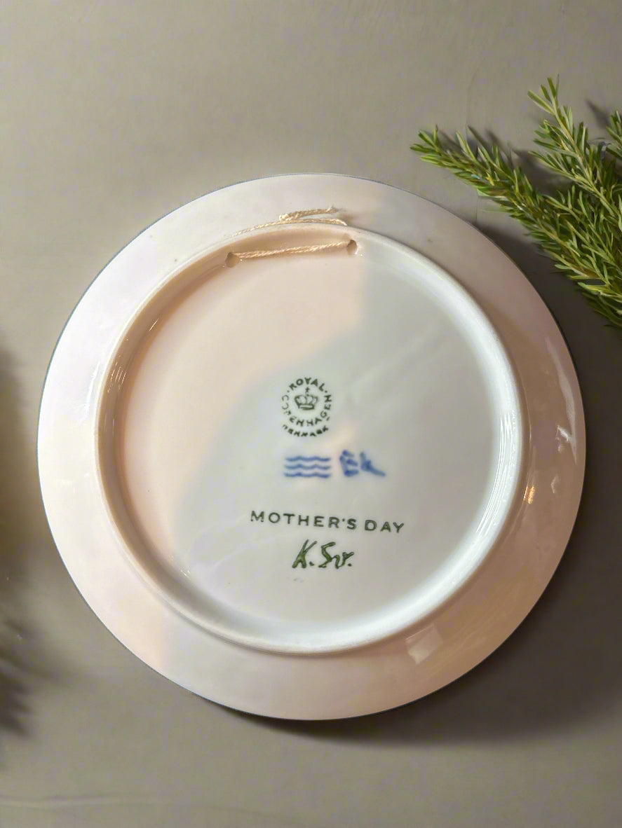 Royal Copenhagen Mors Dag Blue 6" Denmark Plate 1971 Mother's Day Porcelain