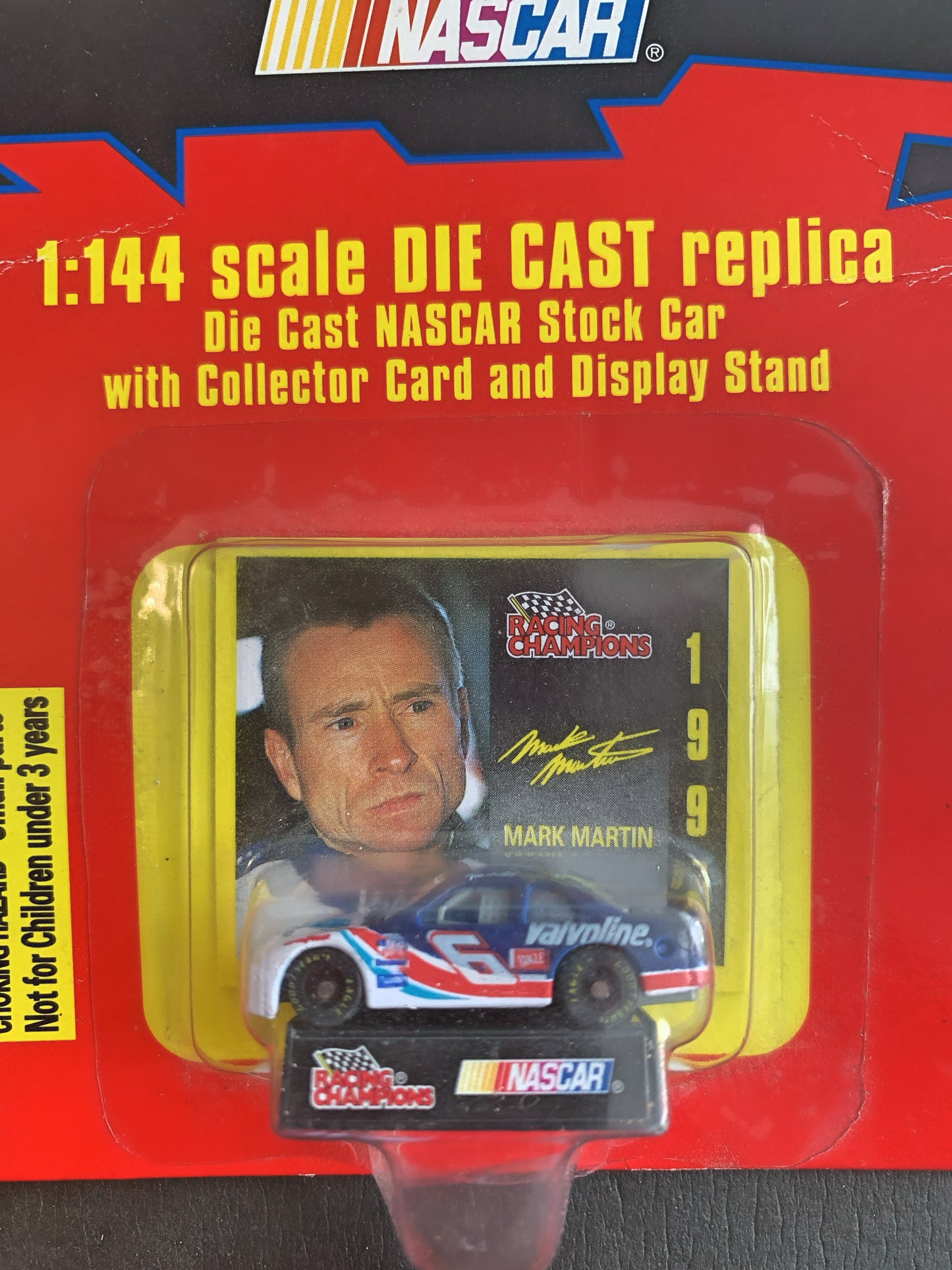 NASCAR Mark Martin Racing Champions 1:144 Mini Die-Cast 1997 with Collector Card