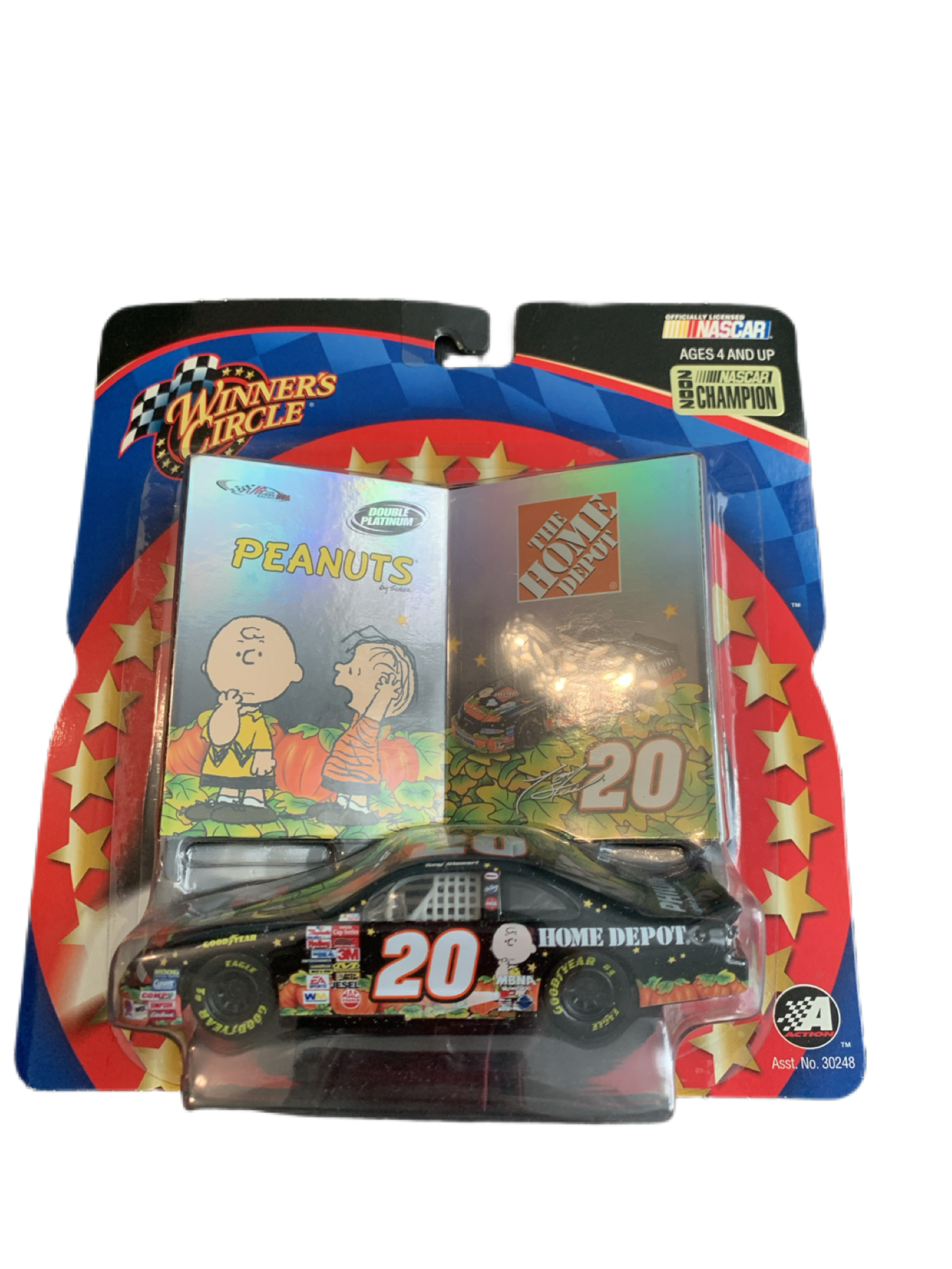 NASCAR Tony Stewart Winners Circle #20 Home Depot Peanuts 2002 Nascar Champion 1:43 Die-Cast