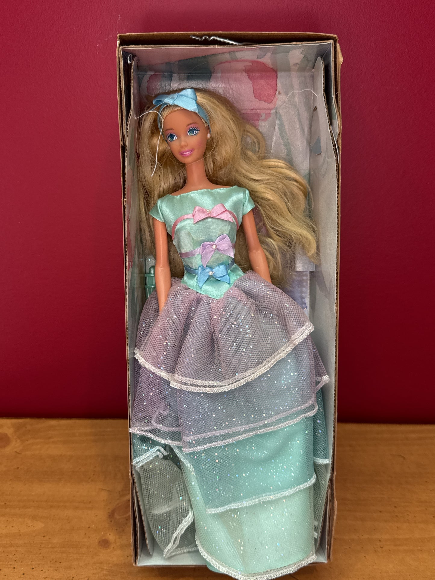 Vintage 1997 Avon Special Edition Spring Tea Party Barbie Doll New in Box