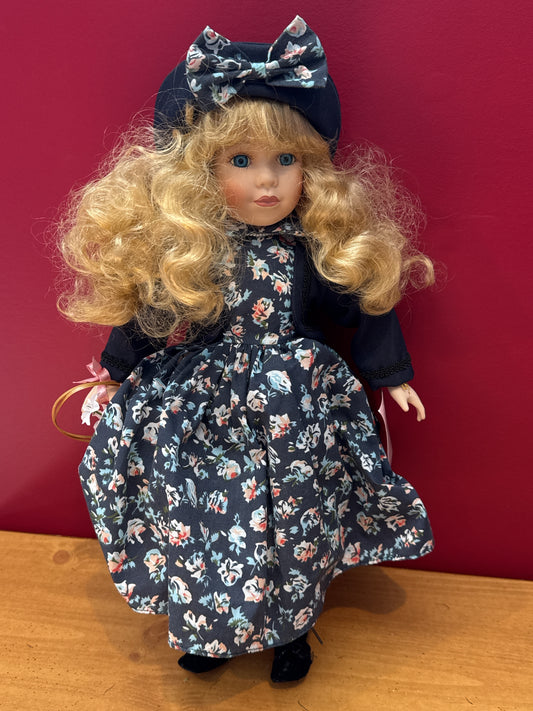 Collectible Memories Lauren Blue Floral Dress and Hat Blonde Curley Hair New with Tags
