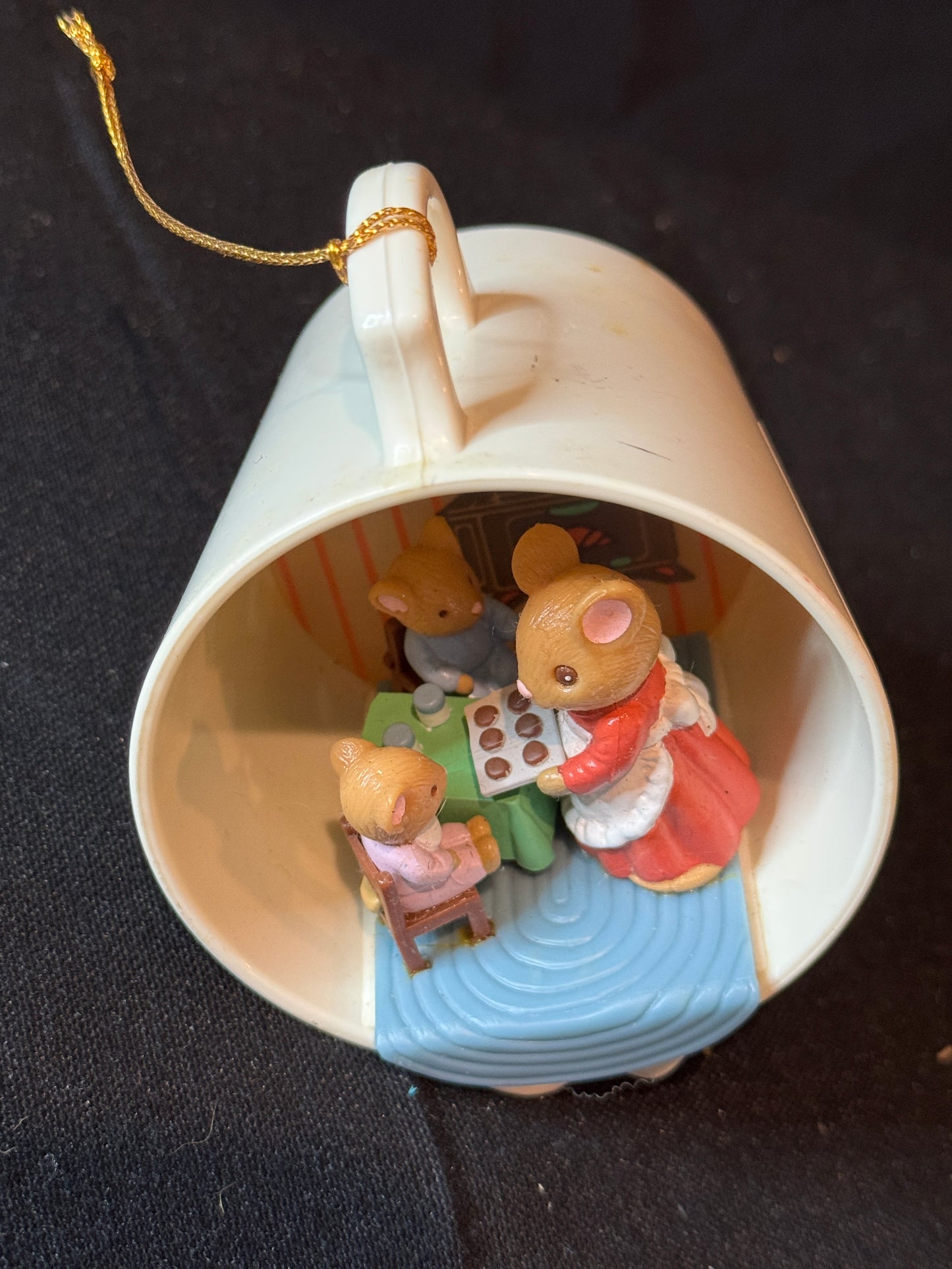 Vintage Rare Avon Merry Mice Treat Christmas Ornament Light up