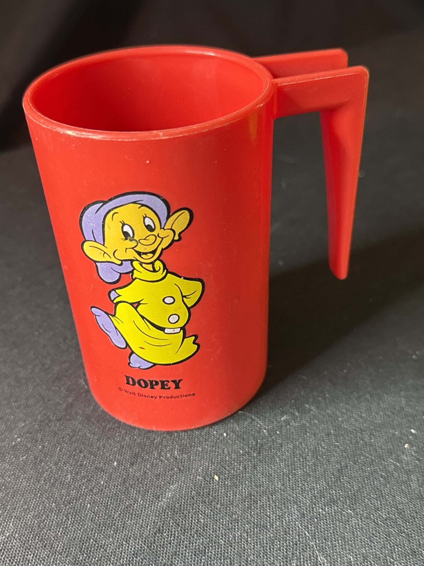 Walt Disney Productions Plastic Mug Cup Set of 5 Grumpy (2) Doc (2) Dopey (1)