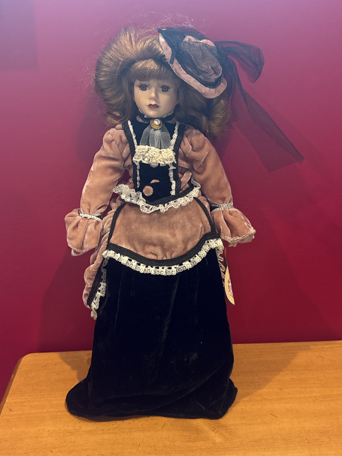 Artmark 17" Porcelain Collectible Doll Chicago LTD 1996 Victorian Style Brown & Black Dress Brown Eyes