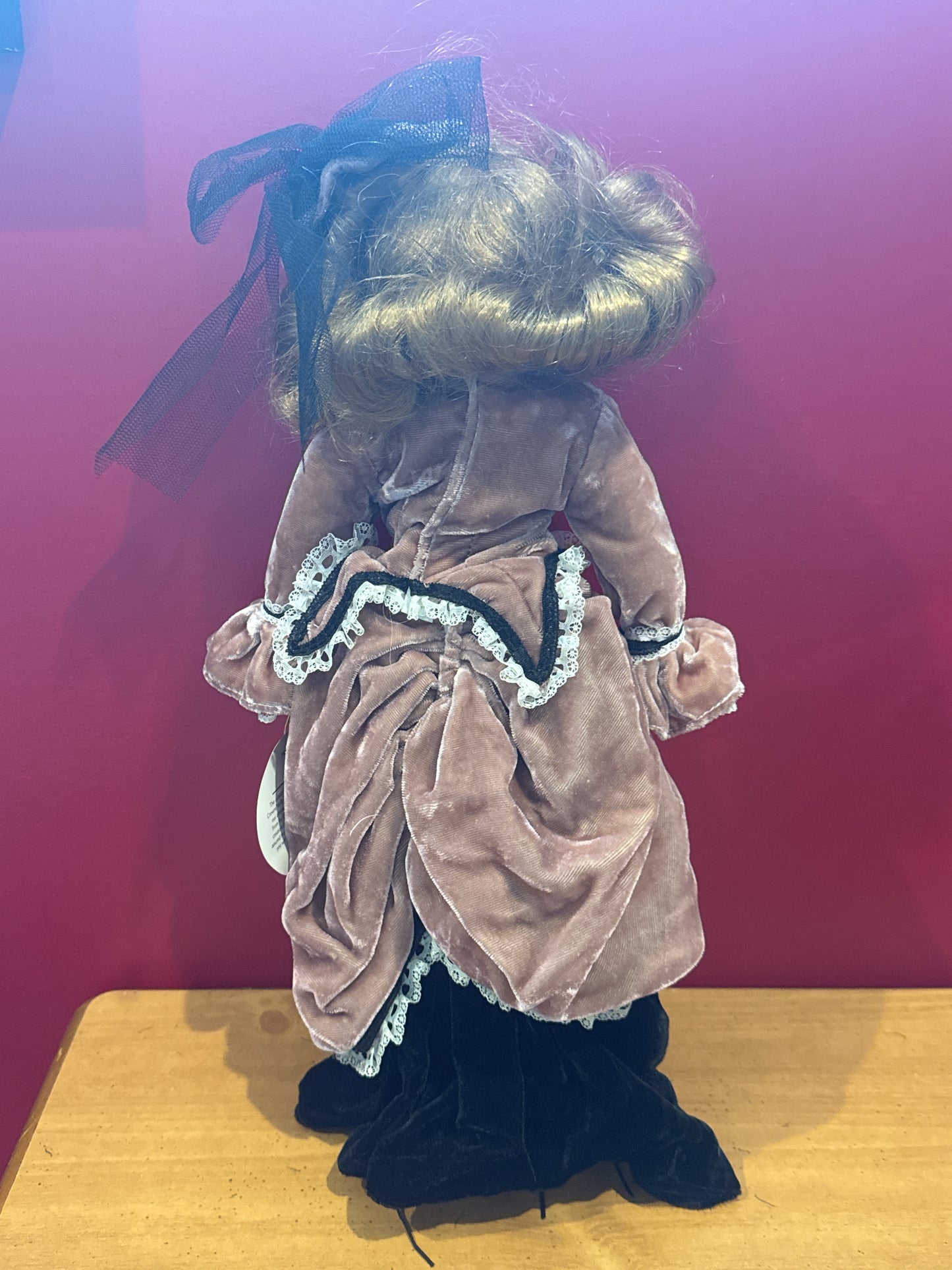 Artmark 17" Porcelain Collectible Doll Chicago LTD 1996 Victorian Style Brown & Black Dress Brown Eyes