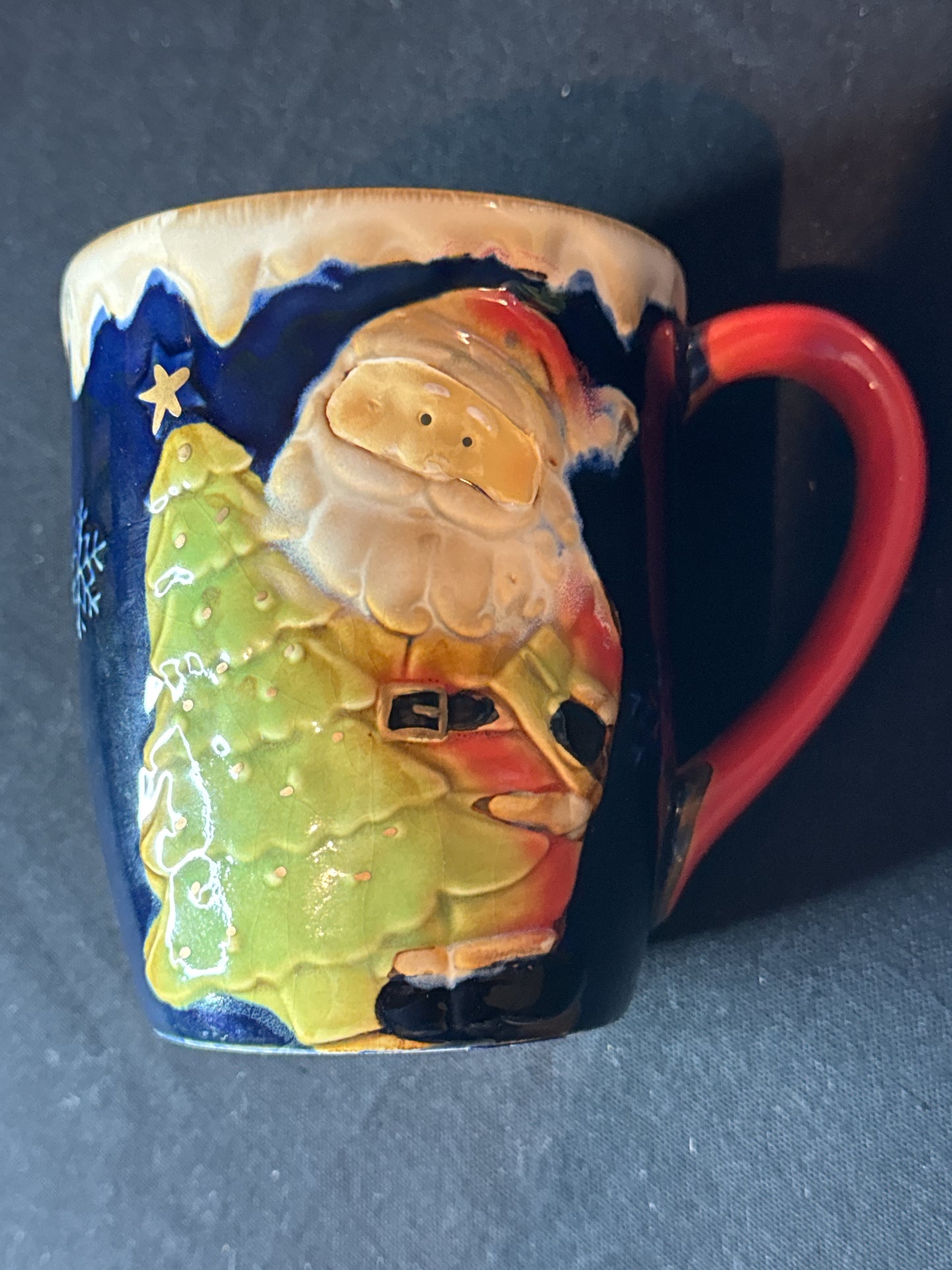 Santa Clause Ceramic Coffee Mug Cup 4.75" Tall and 4" Wide Glossy Glaze