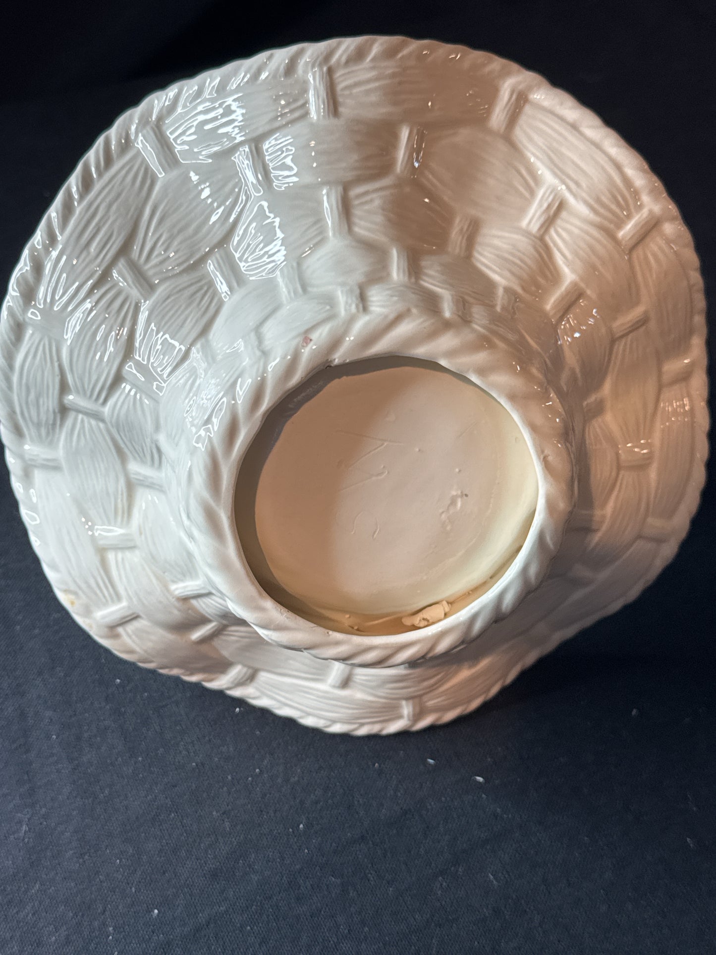 Medium White Weave Pattern Ceramic Basket with Handle 8" x 8" x 8"