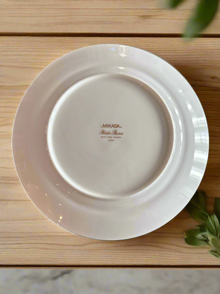 Mikasa Casa Blanca Dinner Plate 10.75" Wide