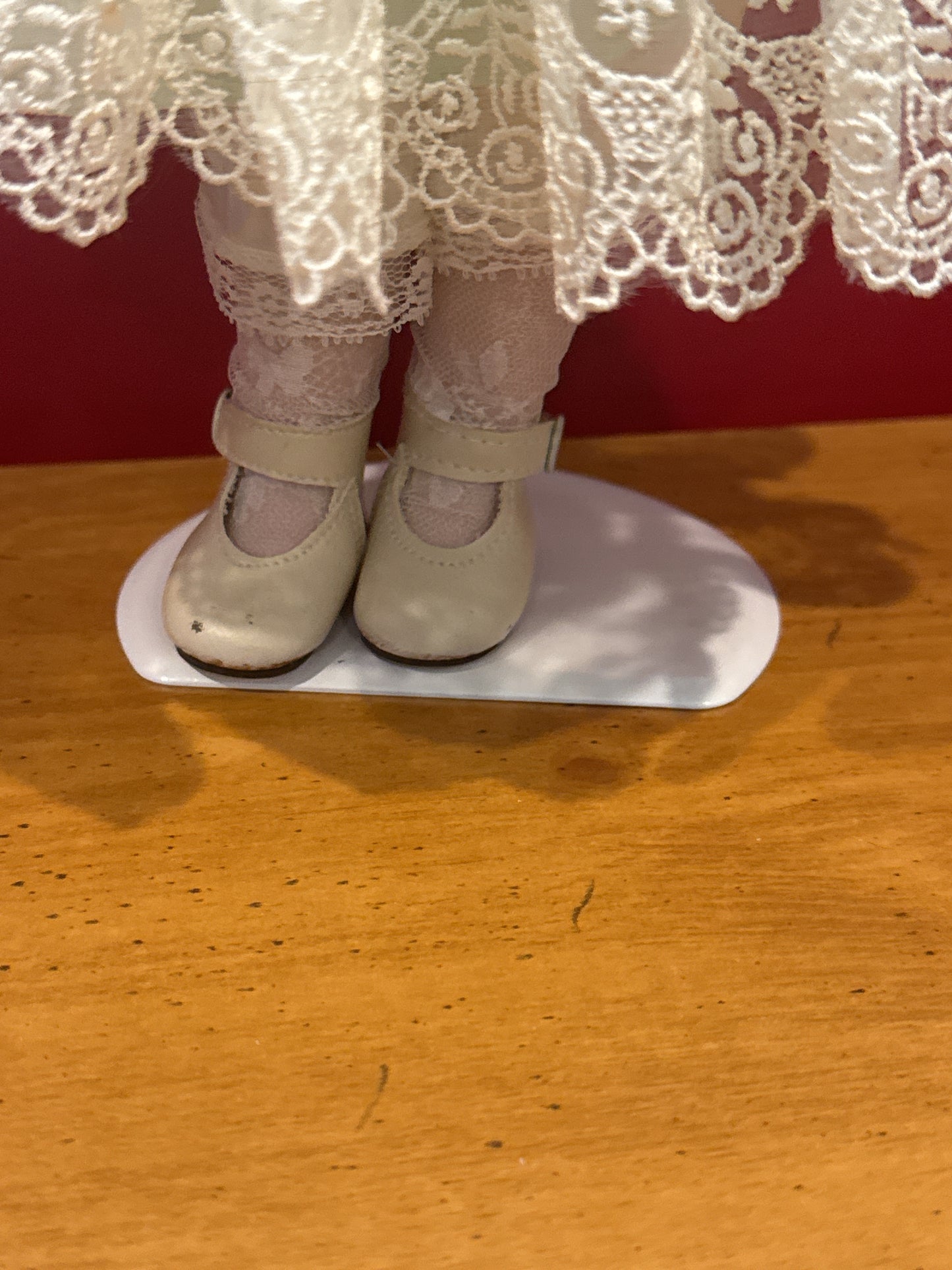 Seymour Mann Porcelain Collectible Doll Connoisseur Collection Maureen 16" Tall
