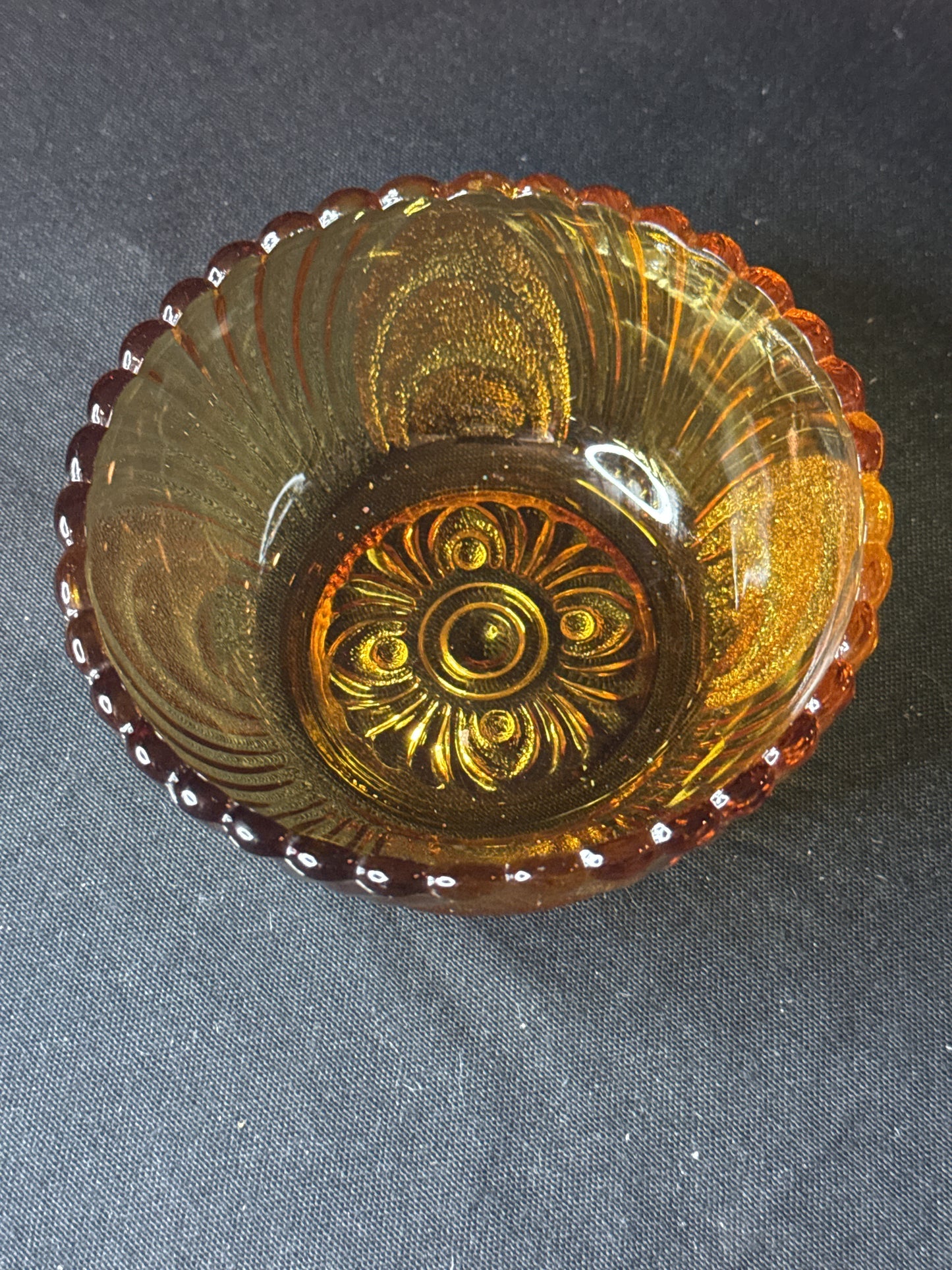 Brockway Nouveau Amber Swirl Glass Vintage Fruit Bowl Scalloped Edge 2.25" T x 4.75" W