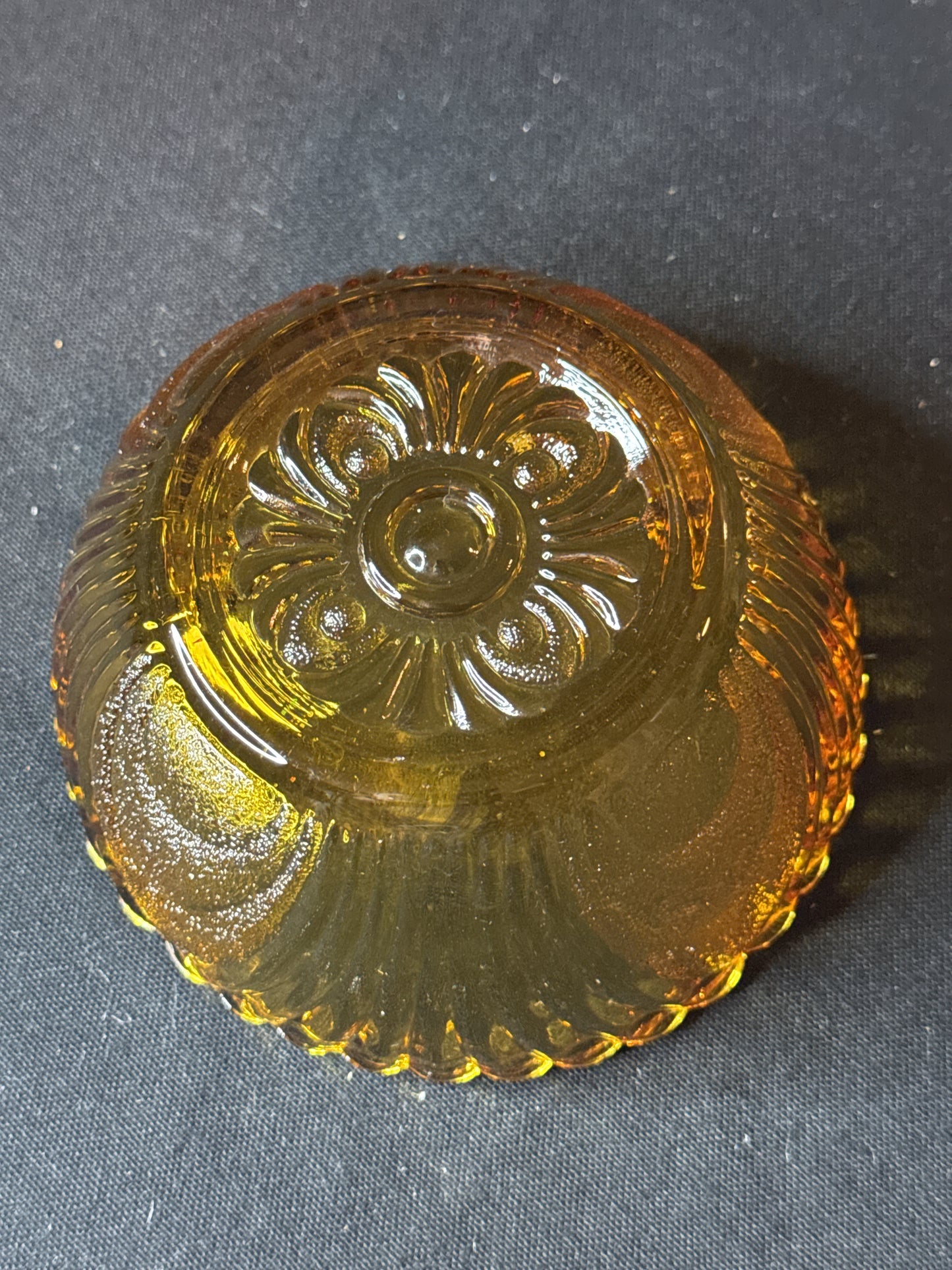 Brockway Nouveau Amber Swirl Glass Vintage Fruit Bowl Scalloped Edge 2.25" T x 4.75" W